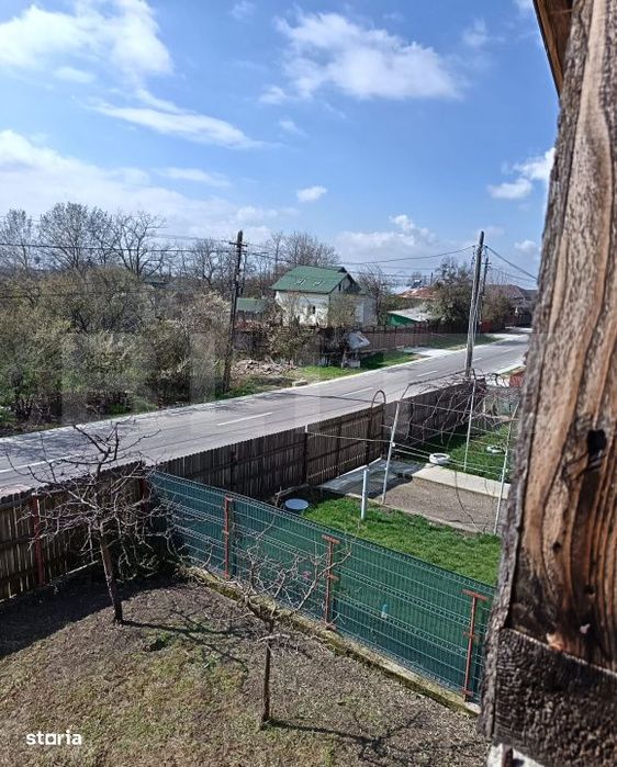 Casa (la rosu) + teren 2522 mp – ideala pentru personalizare - Cost