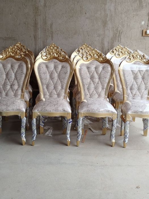 Sharof Rashidov tumani, Yaxtanlik maxallasida, yumshoq stol va stullar