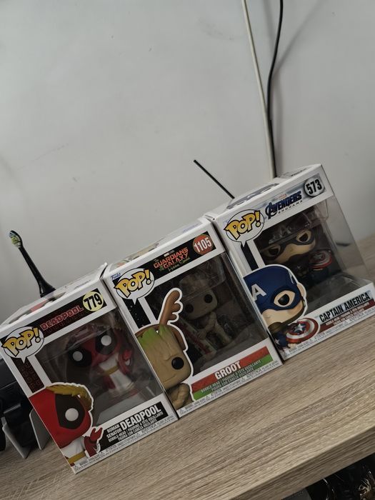 Vand funko pop in cutie IMPECABILE