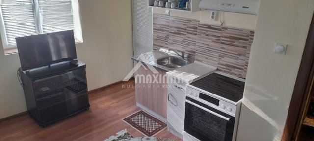 Продава се Тристаен апартамент в Варна, Бизнес хотел - 61 кв.м за 2017 €/кв.м - Снимка #2