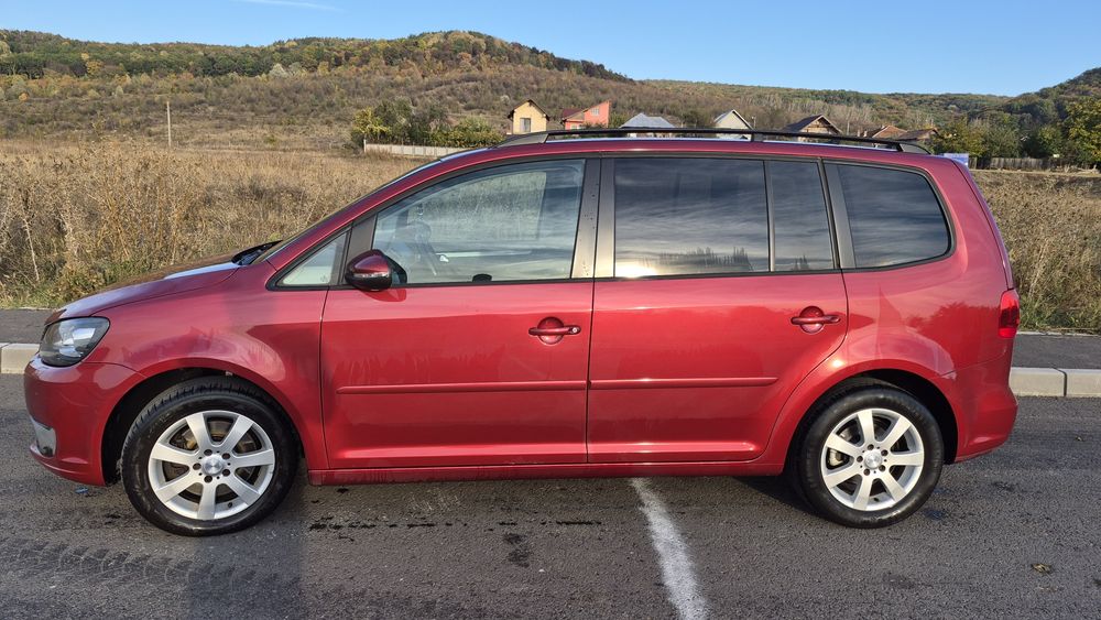 VOLKSWAGEN Touran 2011 — imagine 2