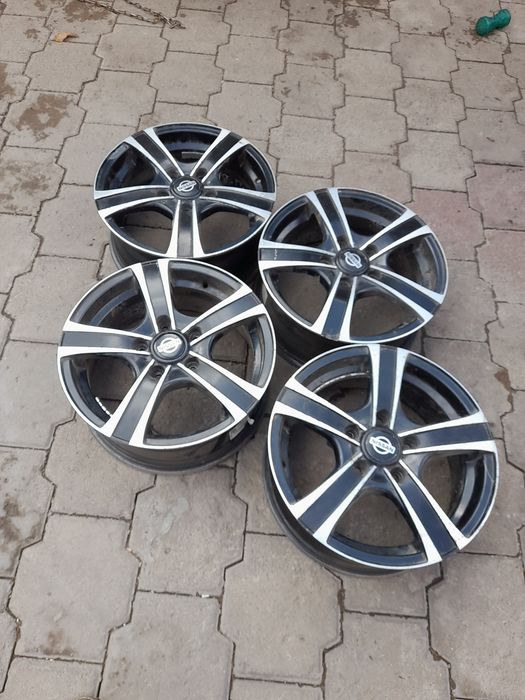 Продаю диски автомобильные