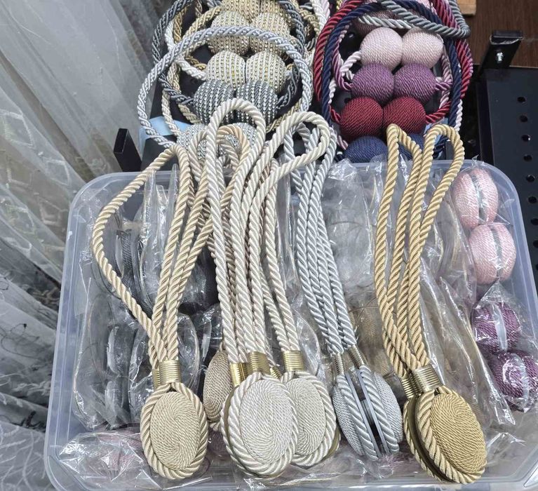 Аксесоари ( магнити ) за завеси