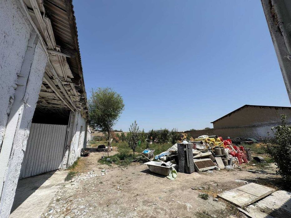 Дом и ферма 24 сотых за 80 000уе торг есть