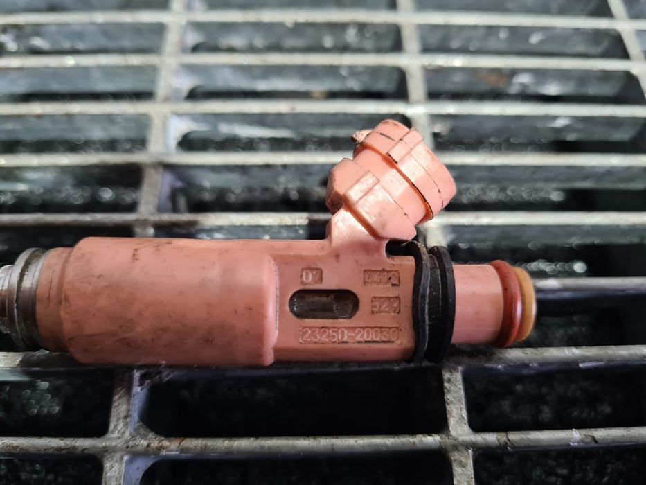 Injector Lexus RX 400 H 3.3 B 2004 - 2009 272CP 3MZ - FE (877) Benzina 2325020030 Garantie