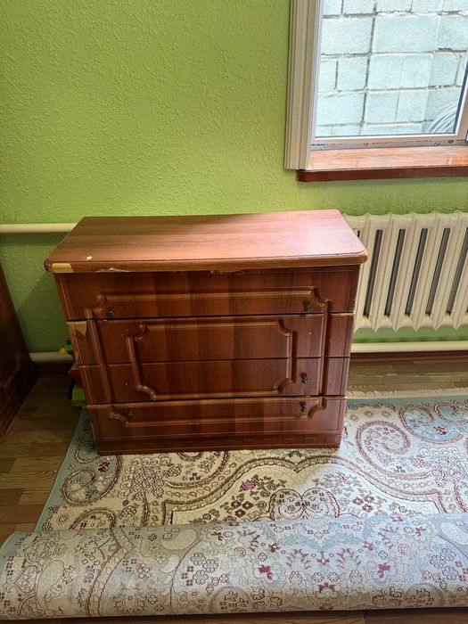 Продам спальный гарнитур