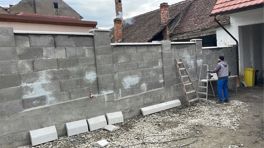 Constructii la rosu,fundatii,garduri,structura,meseriasi!