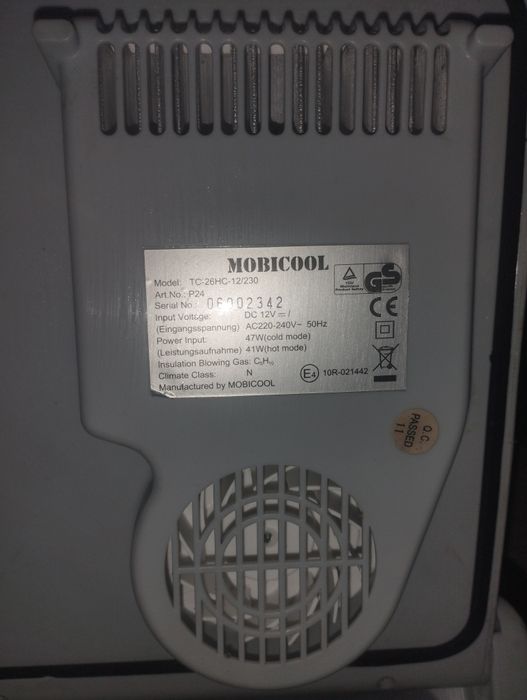 Vând lada frigorifica auto