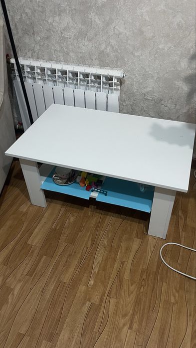 Журнальный столик