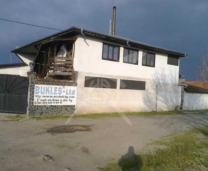 Продава се Промишлена сграда в с. Калояново, Област Пловдив - 4200 кв.м за 112 €/кв.м - Снимка #1
