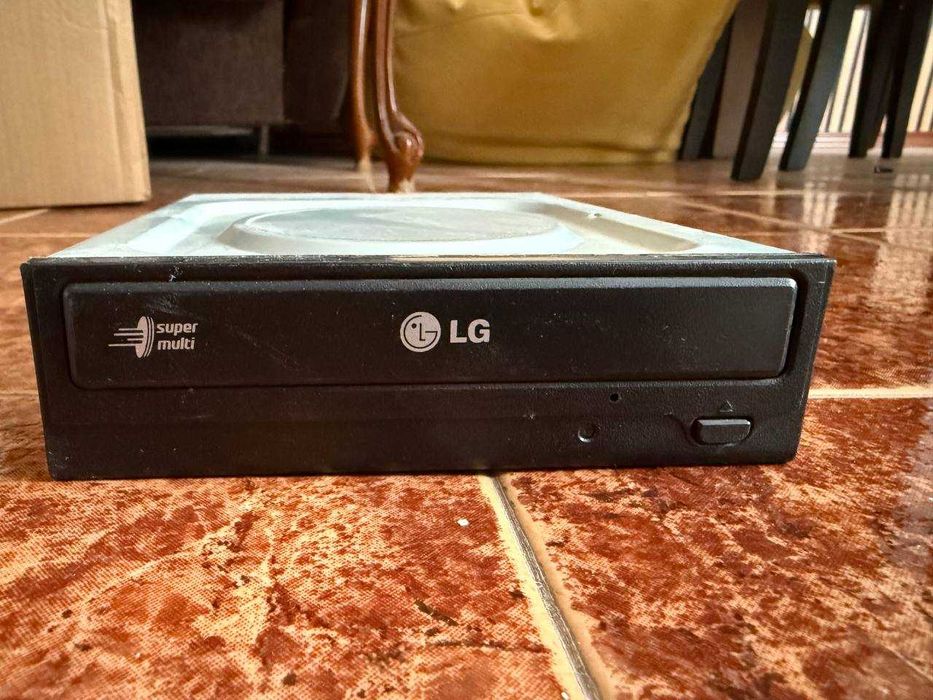 LG CD/DVD записвачка