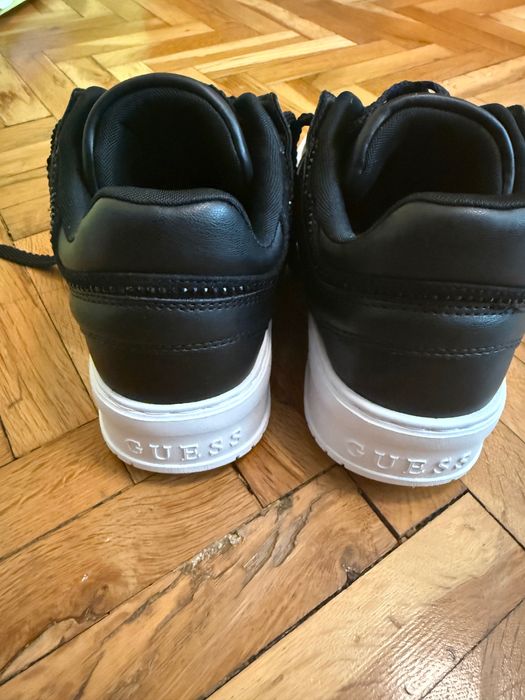 Черно сникърси Guess