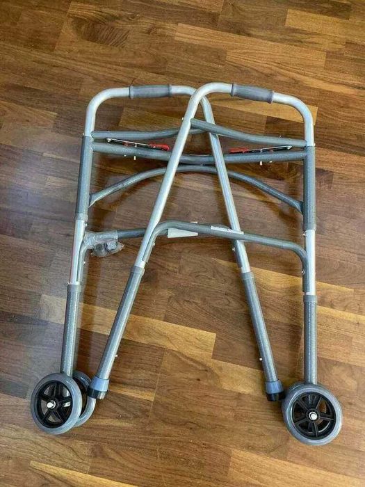 Scaun wc bariatric+cadru cu roti pliabil