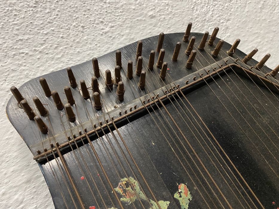 Немски струнен музикален инструмент - цитра