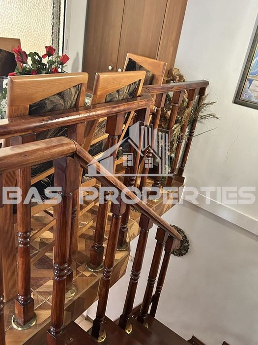 Етаж от къща в София-Орландовци площ 144