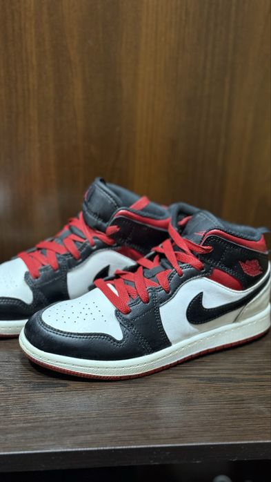 Кроссовки Nike Jordan оригинал (б/у в хорошем состоянии)