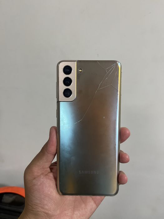 Срочно продается Samsung s21 plus