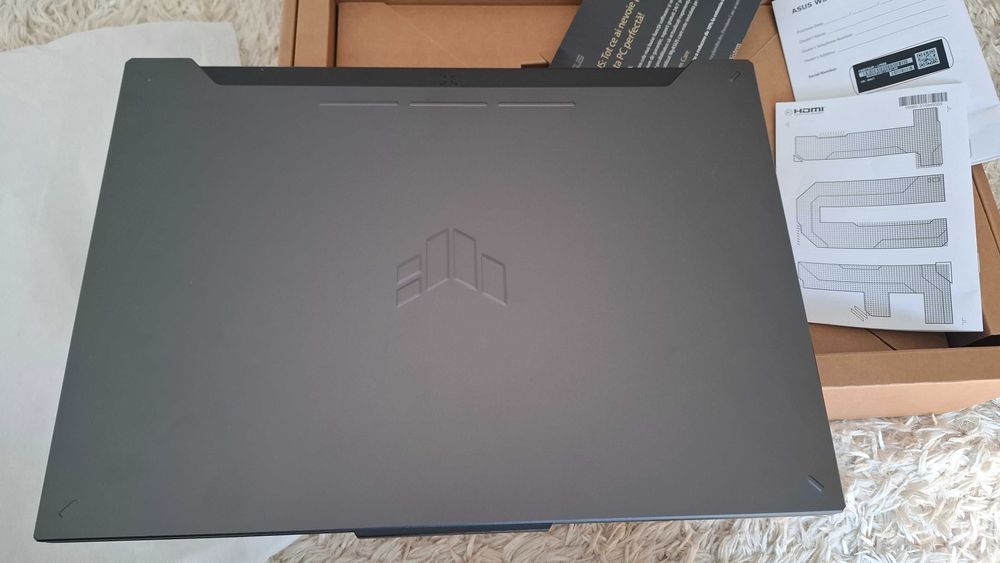 ASUS TUF A15 Gaming R 7-7435HS/512 SSD/16 RAM/RTX 4050 6GBTI cutia NOU