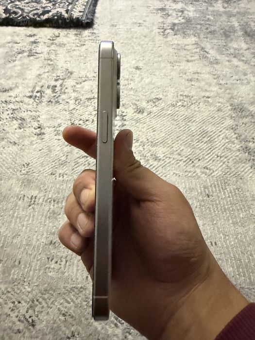 Iphone 15 pro max 256gb white