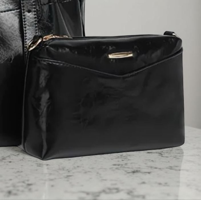 Сумка из экокожи с косметичкой