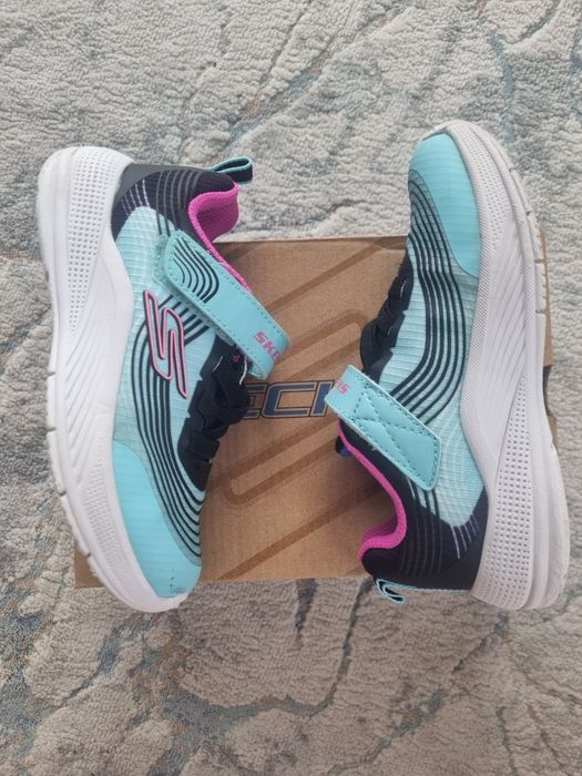 Skechers mărimea 26