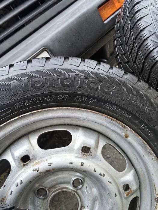 Зимни гуми с джанти 175/65 r14