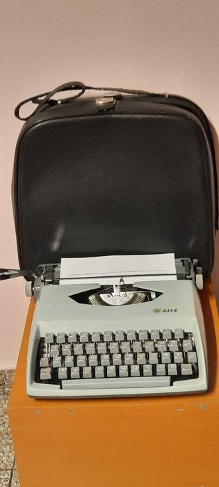 Mașină de scris Consul 231.2
