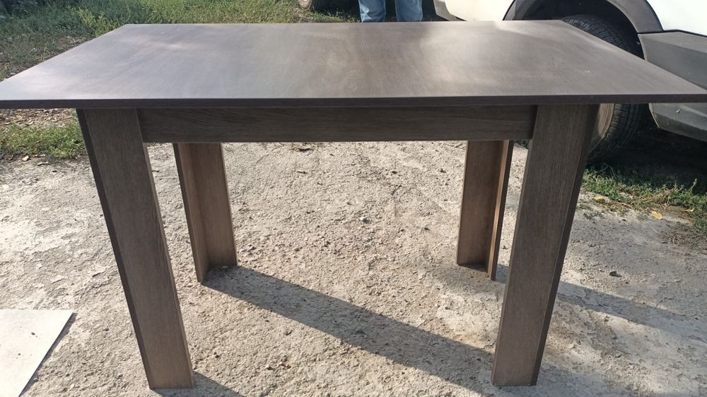 Продам новые столы