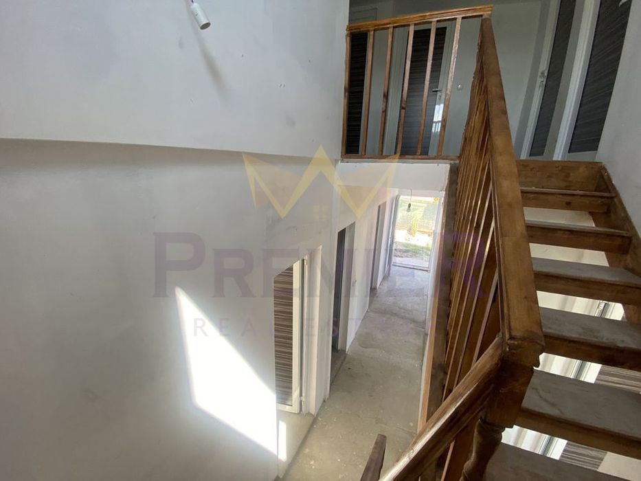 Продава се Къща в Варна, м-т Боровец - юг - 160 кв.м за 875 €/кв.м - Снимка #4