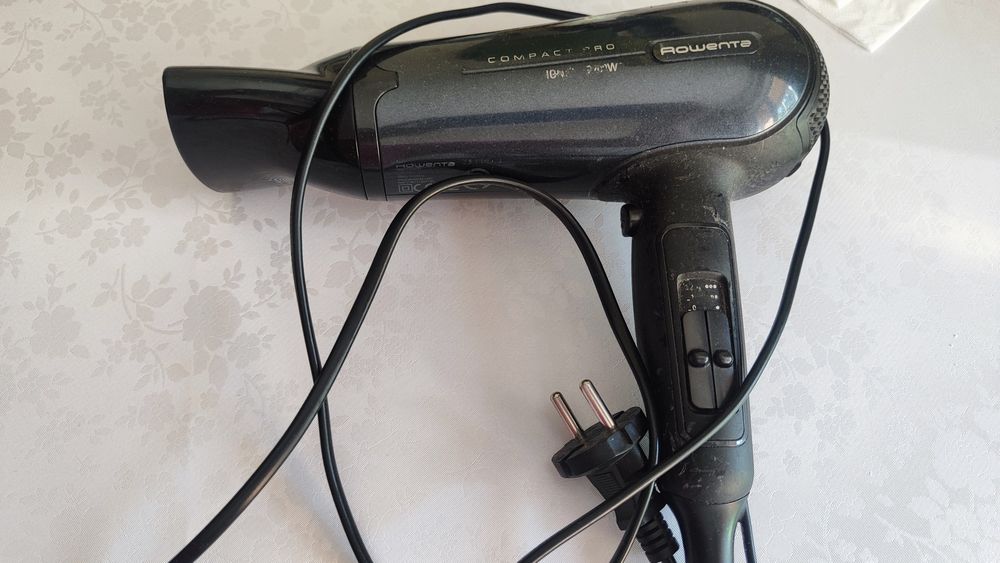 Фен Rowenta черный