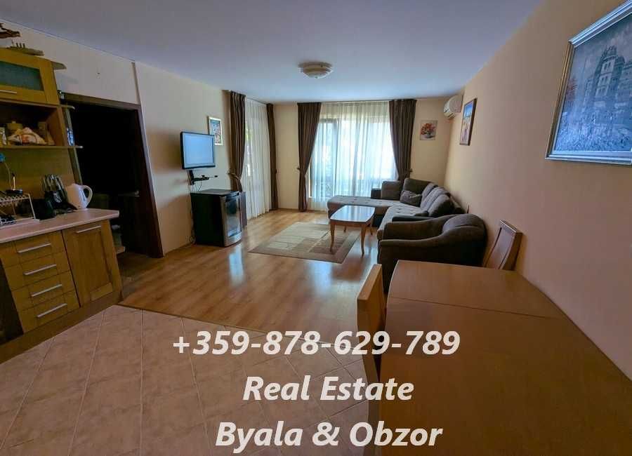 Просторен тристаен апартамент с голяма тераса