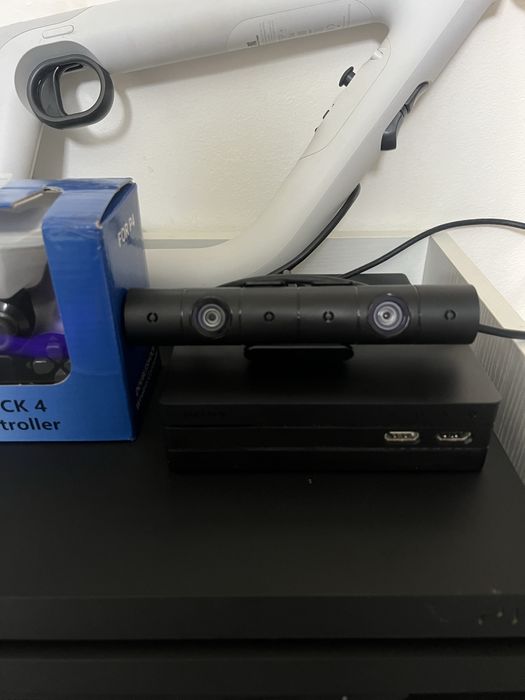 Set gaming playstation PS4 Pro 1Tb+set VR complet