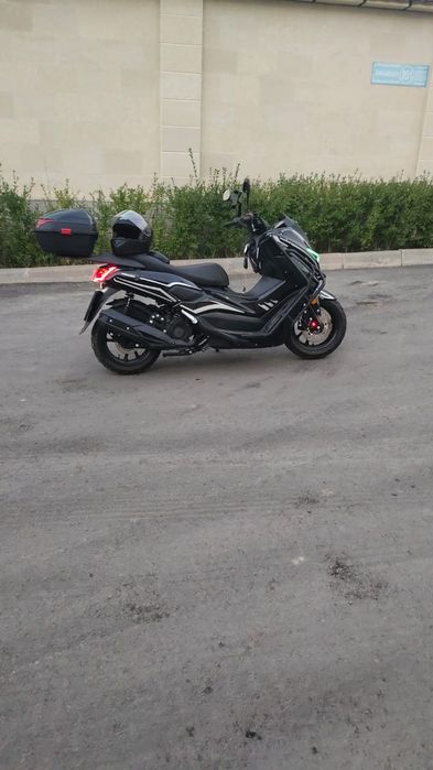 Продаётся скутер, срочно