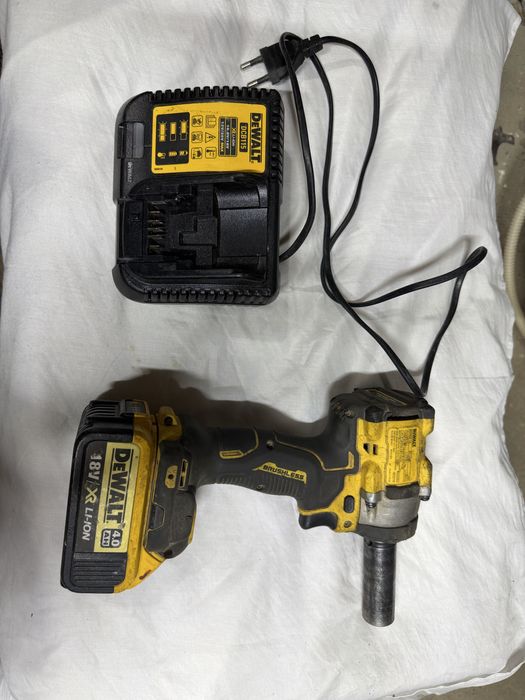 Гайкаверт Dewalt