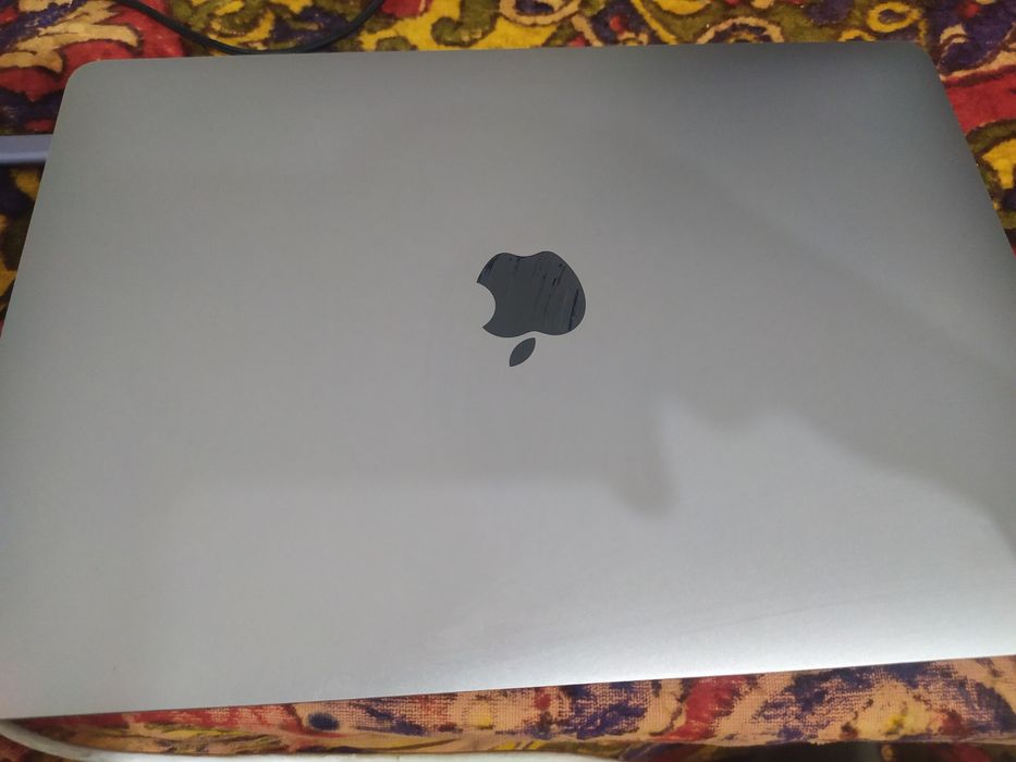 Macbook air m1 8/256 gb