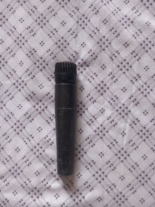 Vând microfon original Shure SM 57 pentru rototumuri