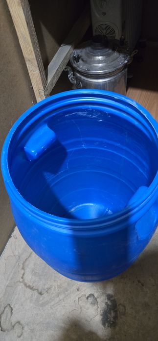 Пластиковая бочка