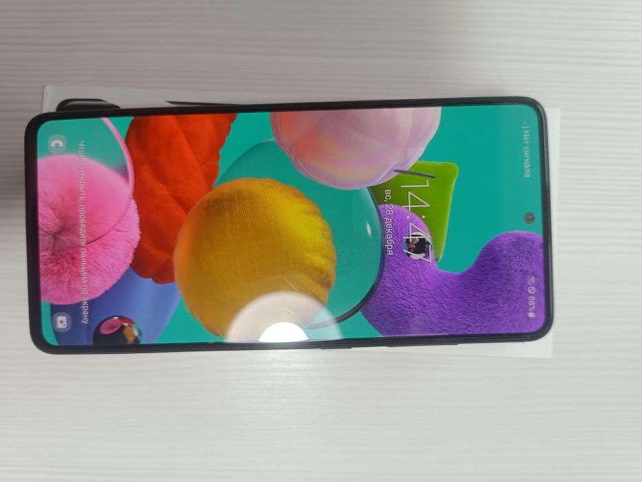 Продам Самсунг А51 6/128