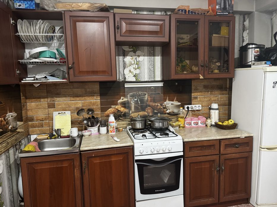 кухонный гарнитур.