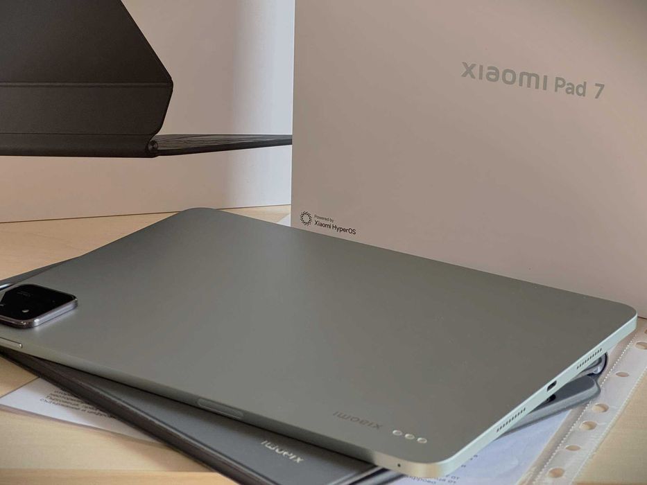 Бартер! НОВ! Xiaomi Pad 7 + Pro Focus keyboard + Xiaomi 33W Зарядно