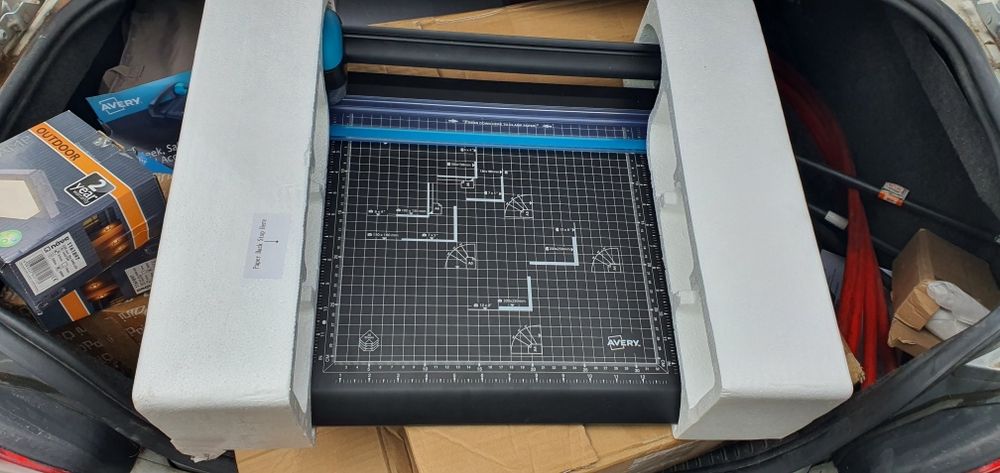 Vând tablă pentru desen și de taiat