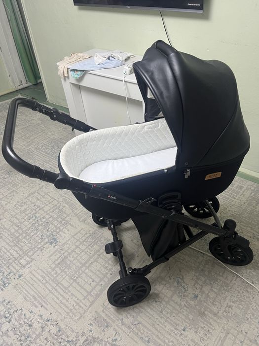 Продам коляску Anex