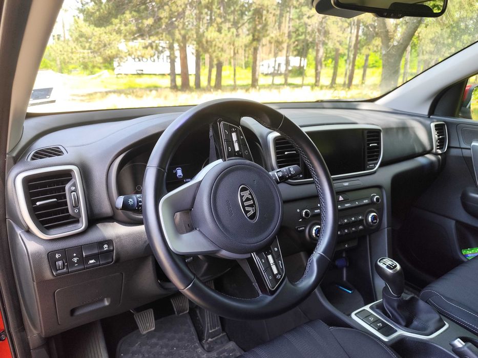 Продавам автомобил КIA