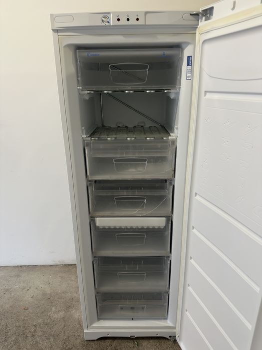 Фризер indesit uiaa12