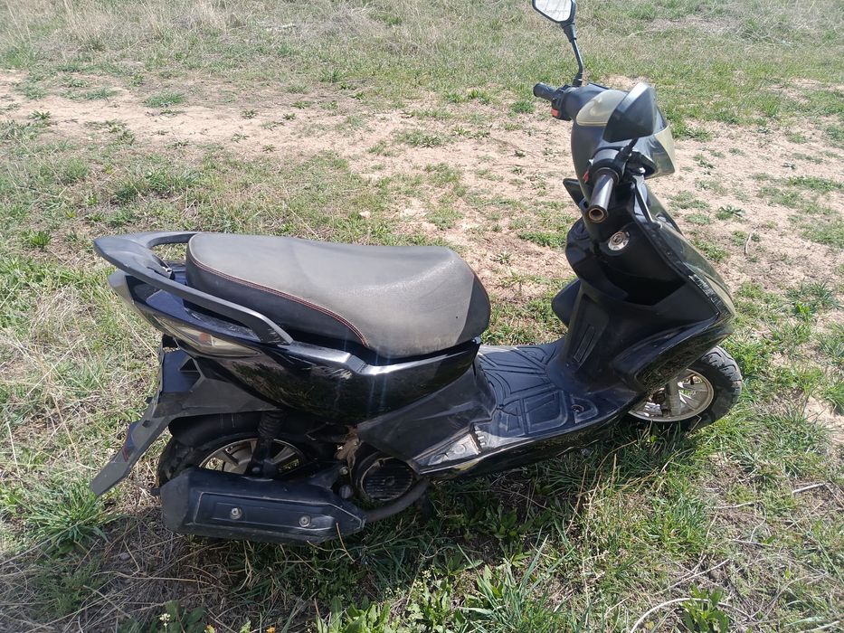 Мопед сатылады. Срочно