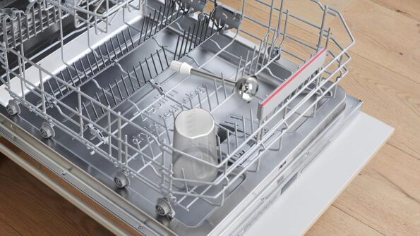 Bosch MSM66110 ErgoMixx Пасатор 600W с Чаша – като нов