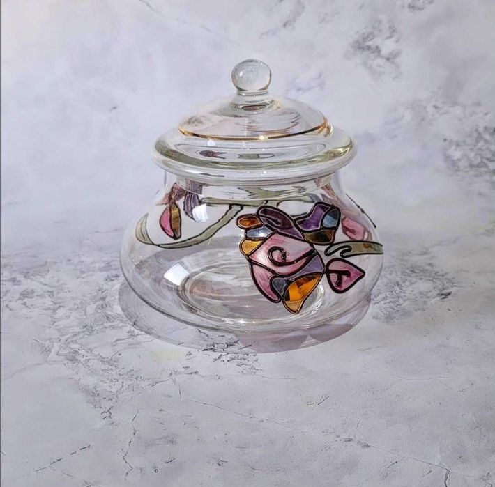 Стъклена ръчно рисувана бонбониера