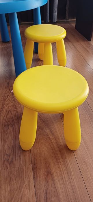 Детка маса + 2 бр.столчета IKEA