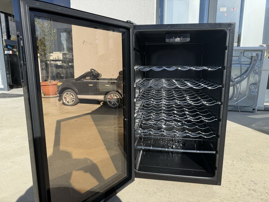 Малка Витрина 85 см