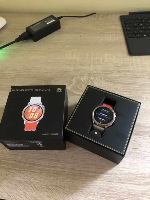 Smartwatch (Ceas)  HUAWEI Watch GT Runner 2 - Titanium, Dawn Orange (Impecabil, Cutie)